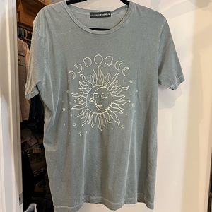 Oversized graphic tee